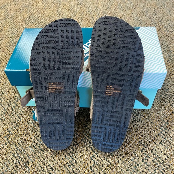 New Tidewater Sandels - Picture 2 of 5